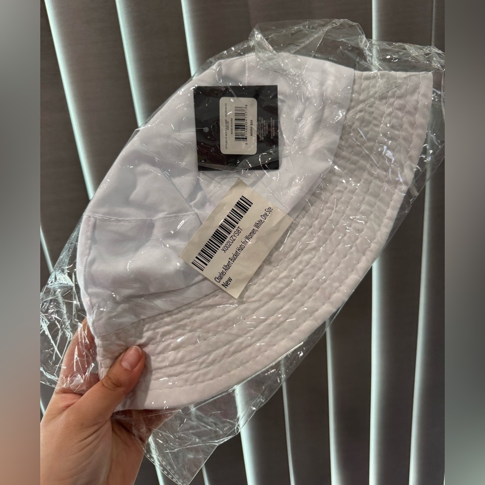 FINAL SALE✨
ORLY unixes White Bucket Hat - Picture 5 of 8